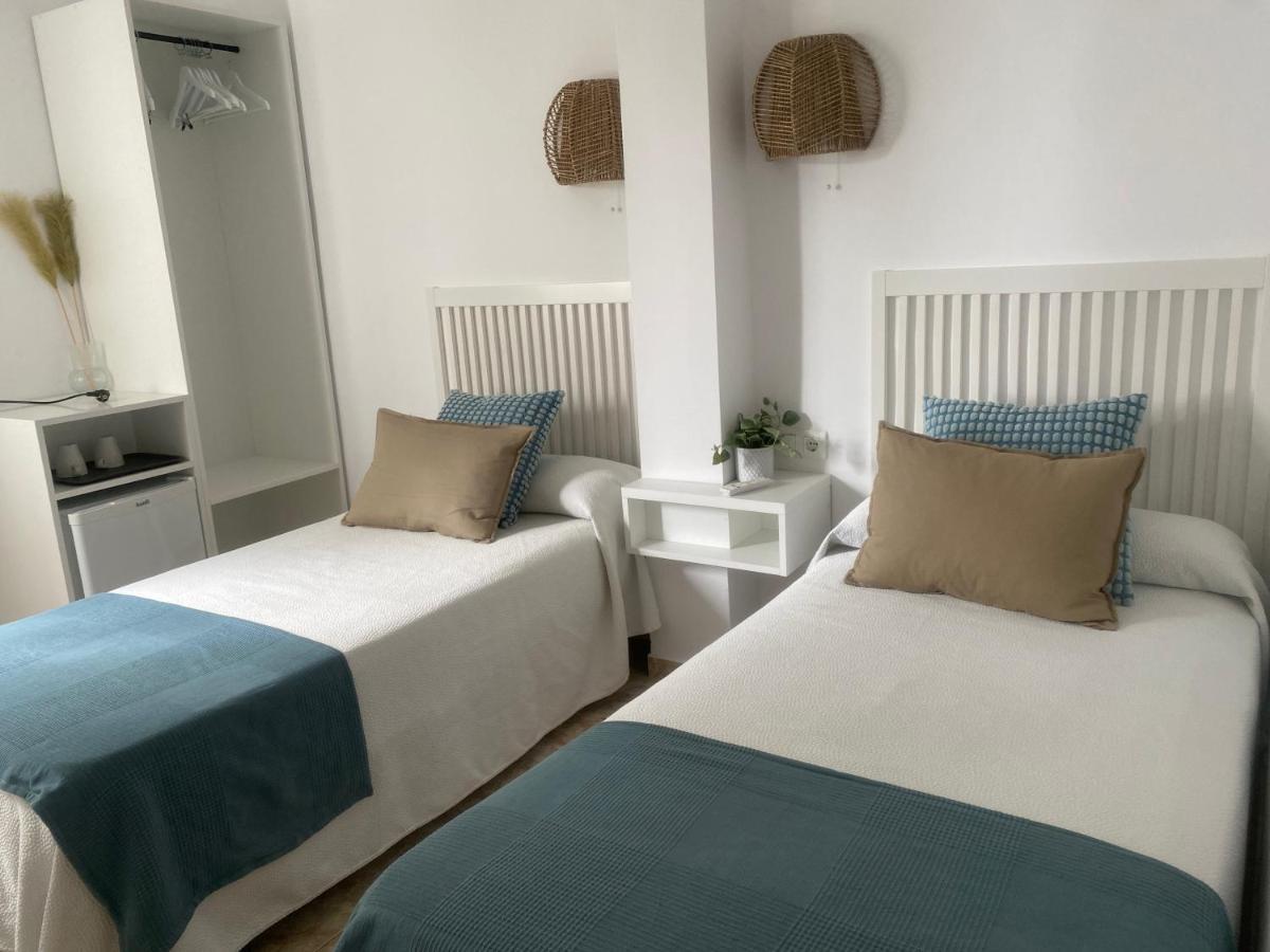 Hostal Andalucia Нерха Екстериор снимка