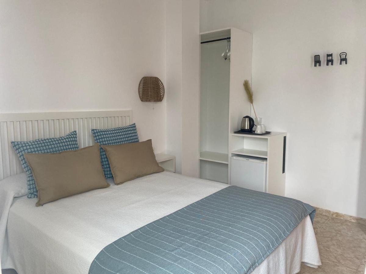 Hostal Andalucia Нерха Екстериор снимка